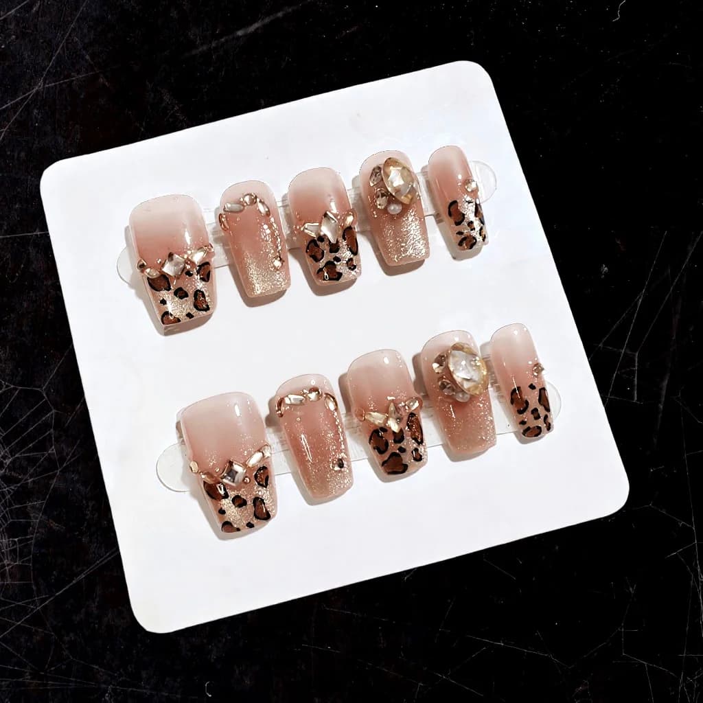 Luipaardprint Press-On Nails met Strass en Glitter