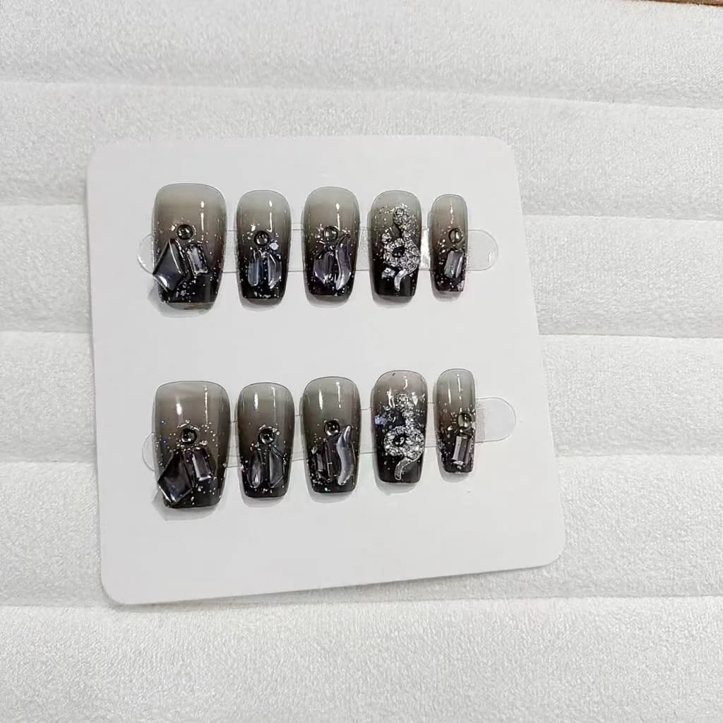 Zwarte Slang Press-On Nails Korte Coffin Vorm Cat Eye Glitter 10 Stuks