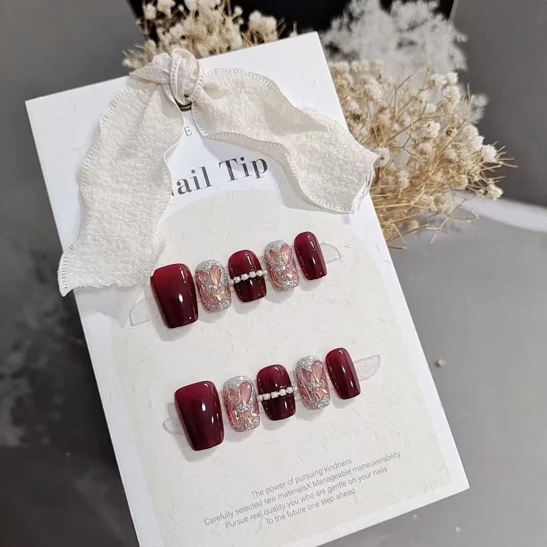 Rode Sterrenhemel Press-on Nails met Kettingstrass, Kort Coffin Model