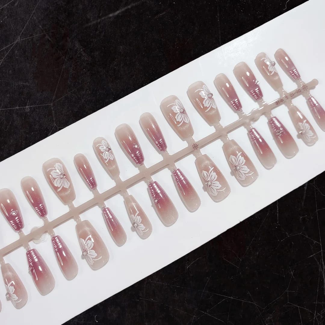 Press-On Nails Katenoog Bloemen Parel Design 30 Stuks