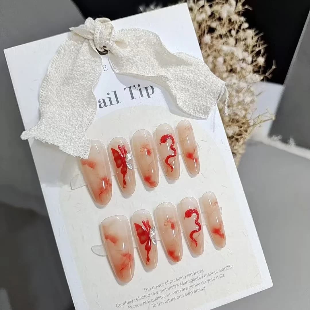 Handgemaakte Press-on Nails Vlinder en Slang Design Lang Amandelvorm