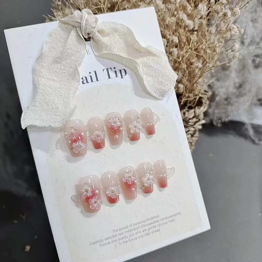Bloemen Press-On Nails Korte Coffin Vorm Lieftallig Blush Design 10 Stuks