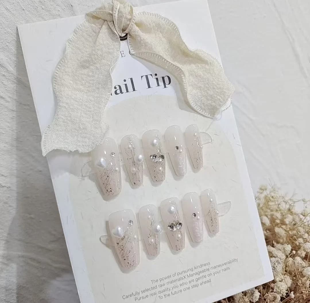Kunstnagels met Parels en Strass, Medium Tapered Model