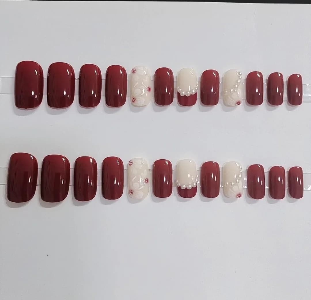 Rode Lolita Medium Press-On Nails Zoete Stijl Kunstnagels
