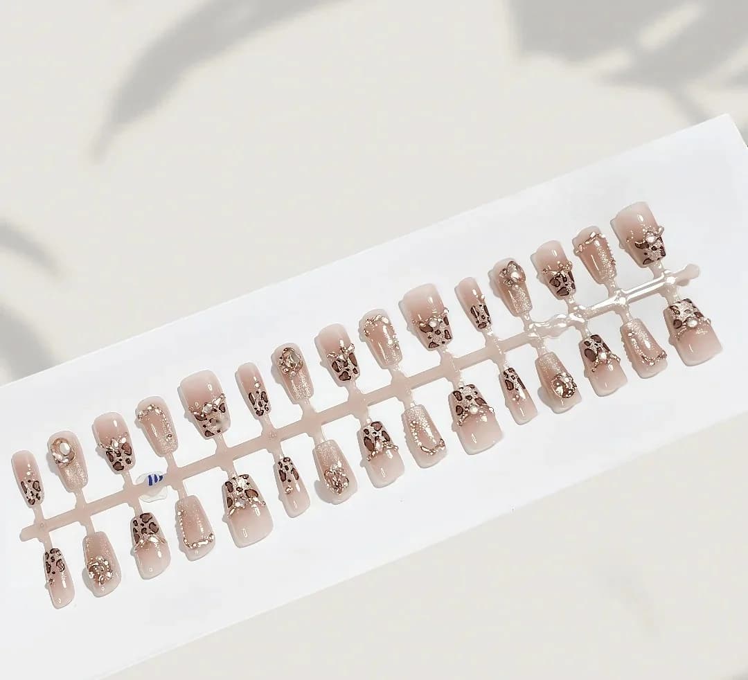 Luipaardprint Press-On Nails met Strass en Glitter