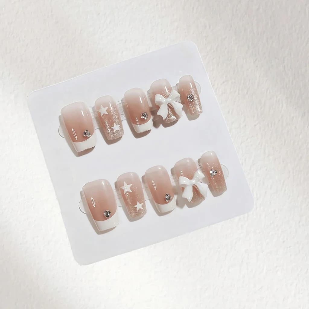 Press-on nails Franse punt met strass en strik, kort vierkant model