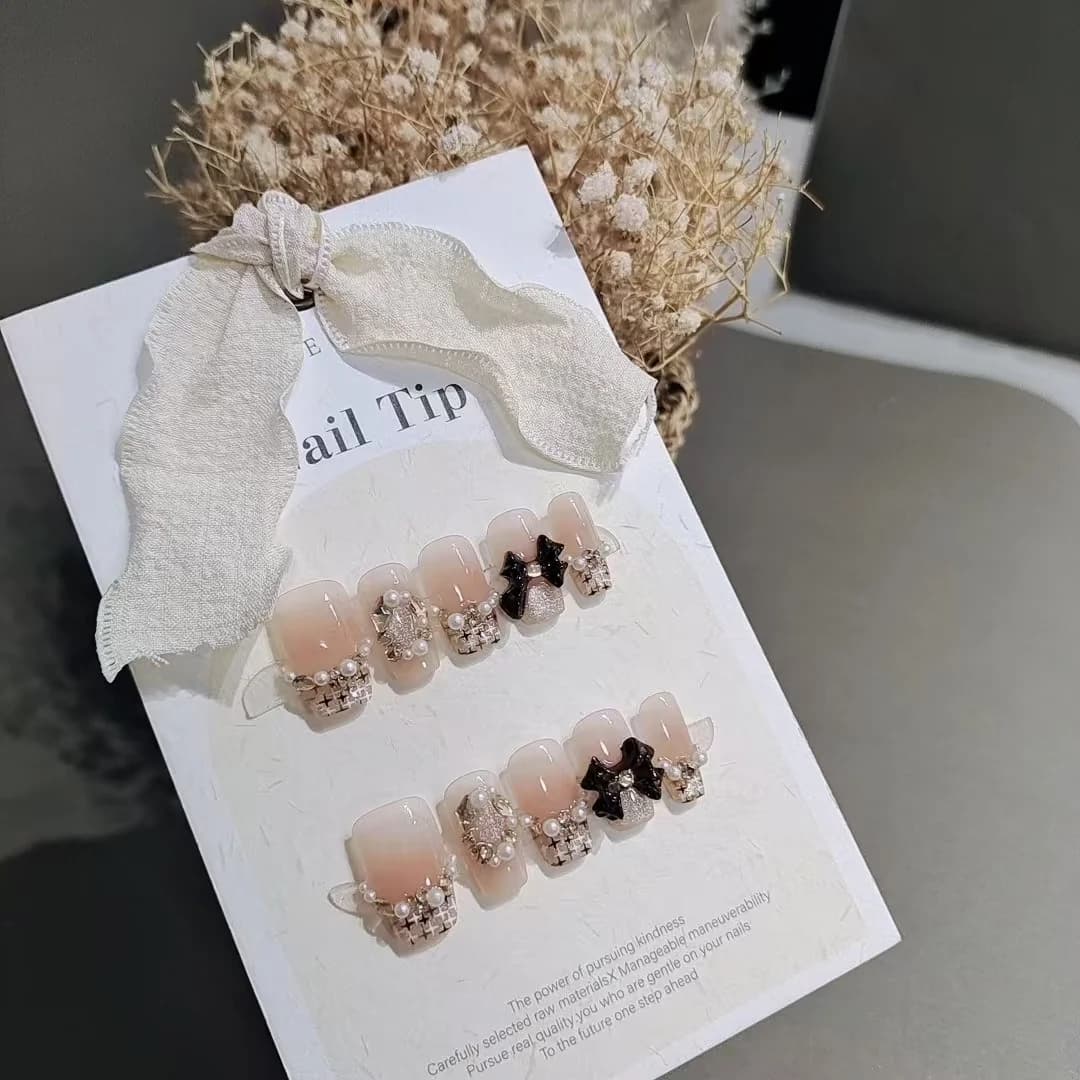 Press-On Nails Kort Coffin Ruit Vlinder Strass Parel Design