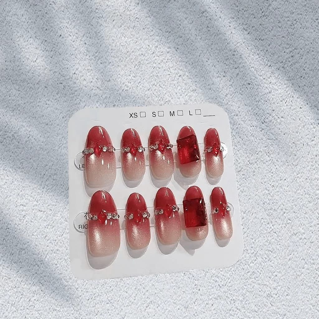 Rode Strass Cat Eye Press-On Nails Medium Ovaal 30 Stuks