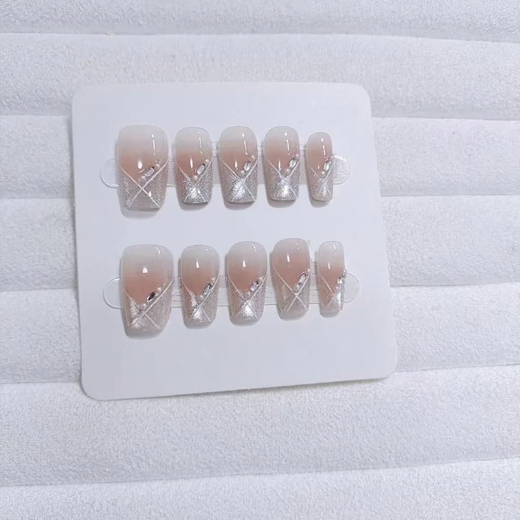 Cat Eye Press-On Nails Kort Kistvormig Blosroze Zoete Stijl 10 Stuks