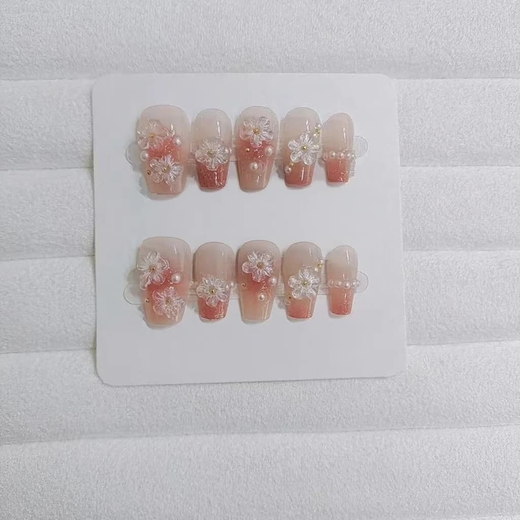 Bloemen Press-On Nails Korte Coffin Vorm Leuk Blush Design 10 Stuks