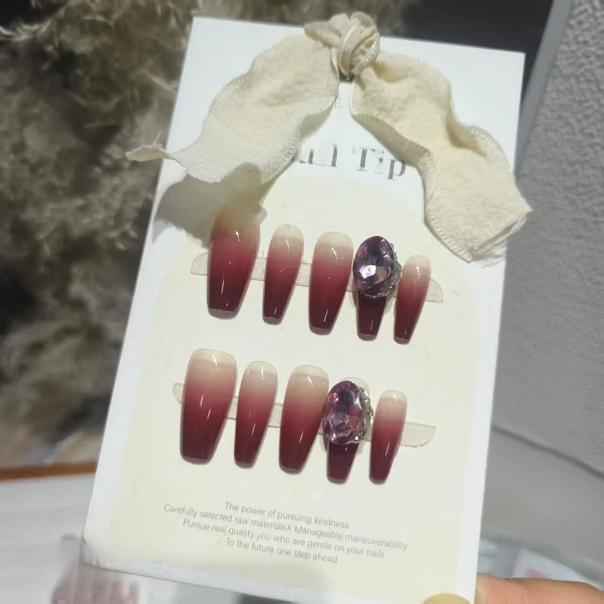 Press-on Nails Cinnaber Rood Ombre Medium Coffin