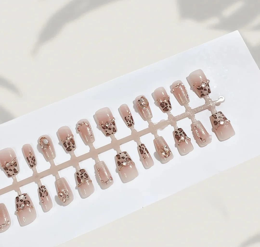 Luipaardprint Press-On Nails met Strass en Glitter