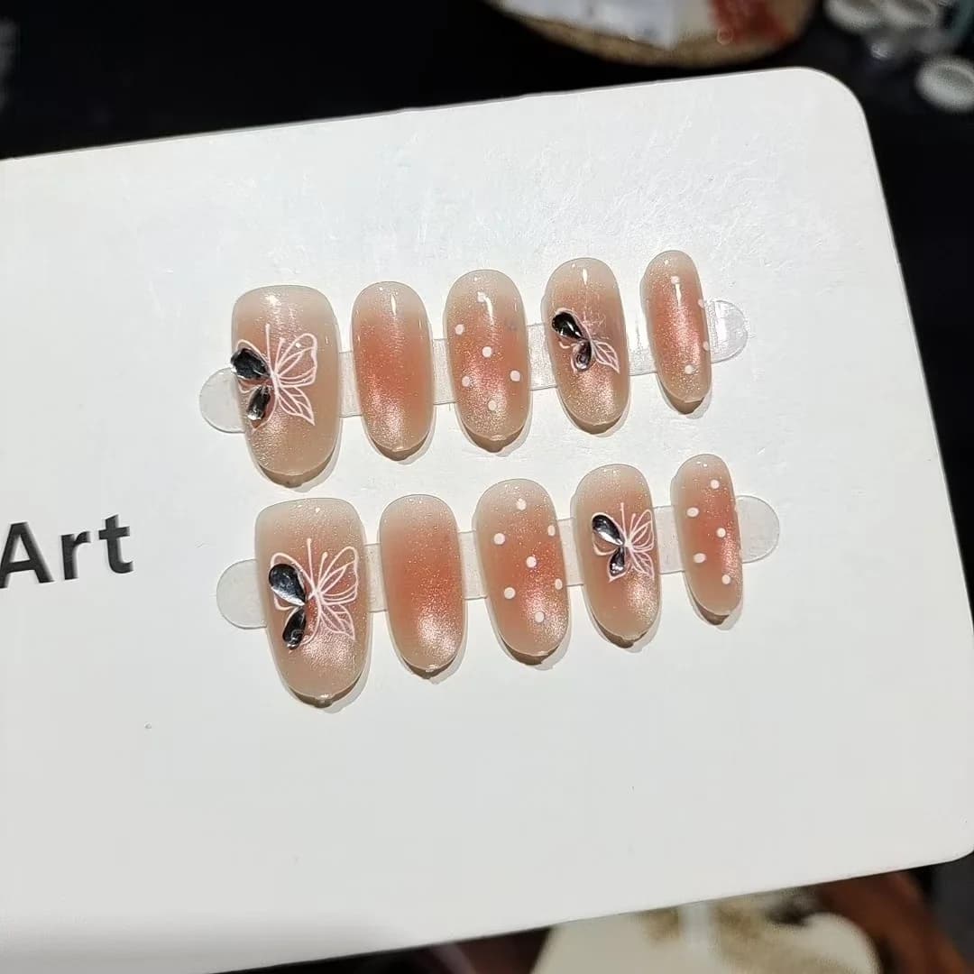 Cat Eye Press-On Nails met Glasparels en Strass