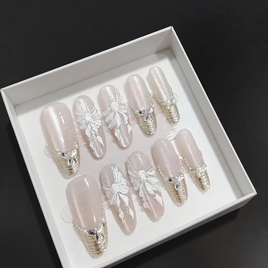 Press-on nagels met 3D vlinders en bloemen, lange stiletto vorm