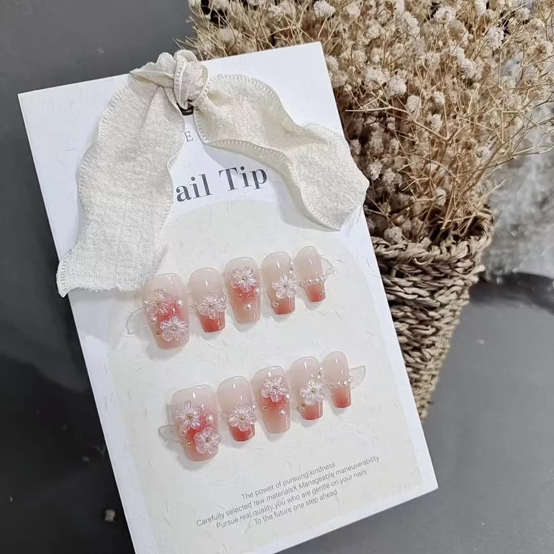 Bloemen Press-On Nails Korte Coffin Vorm Leuk Blush Design 10 Stuks