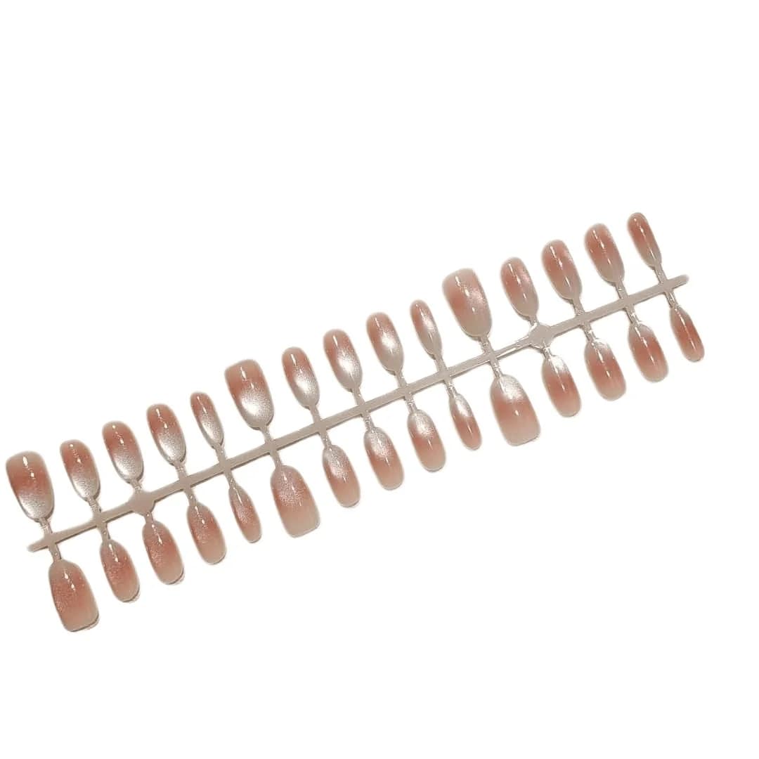 Oranje-roze Cat Eye kunstnagels kort medium ovaal