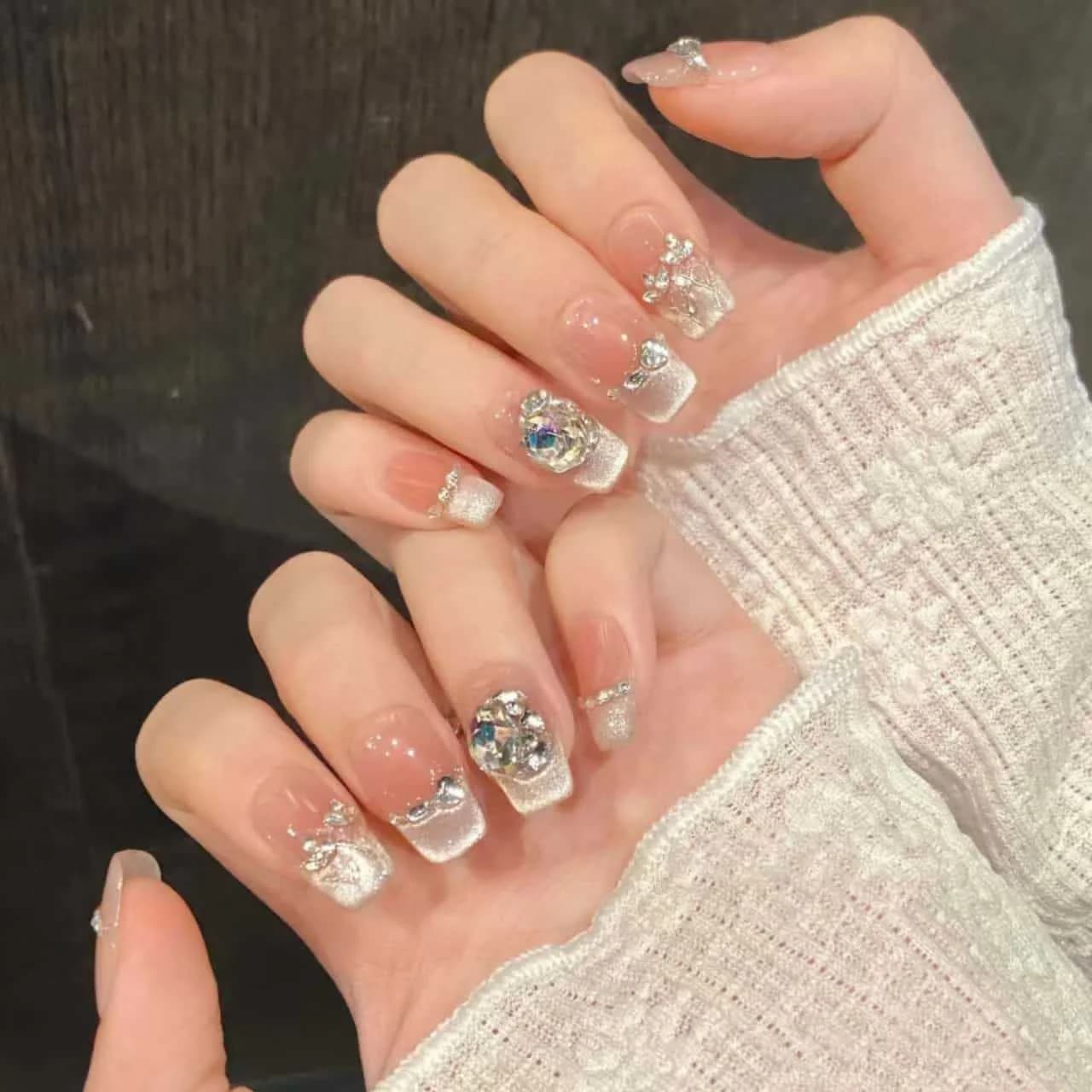 Rozen Bloemen Glitter Press-On Nails Korte Coffin Vorm met Steentjes