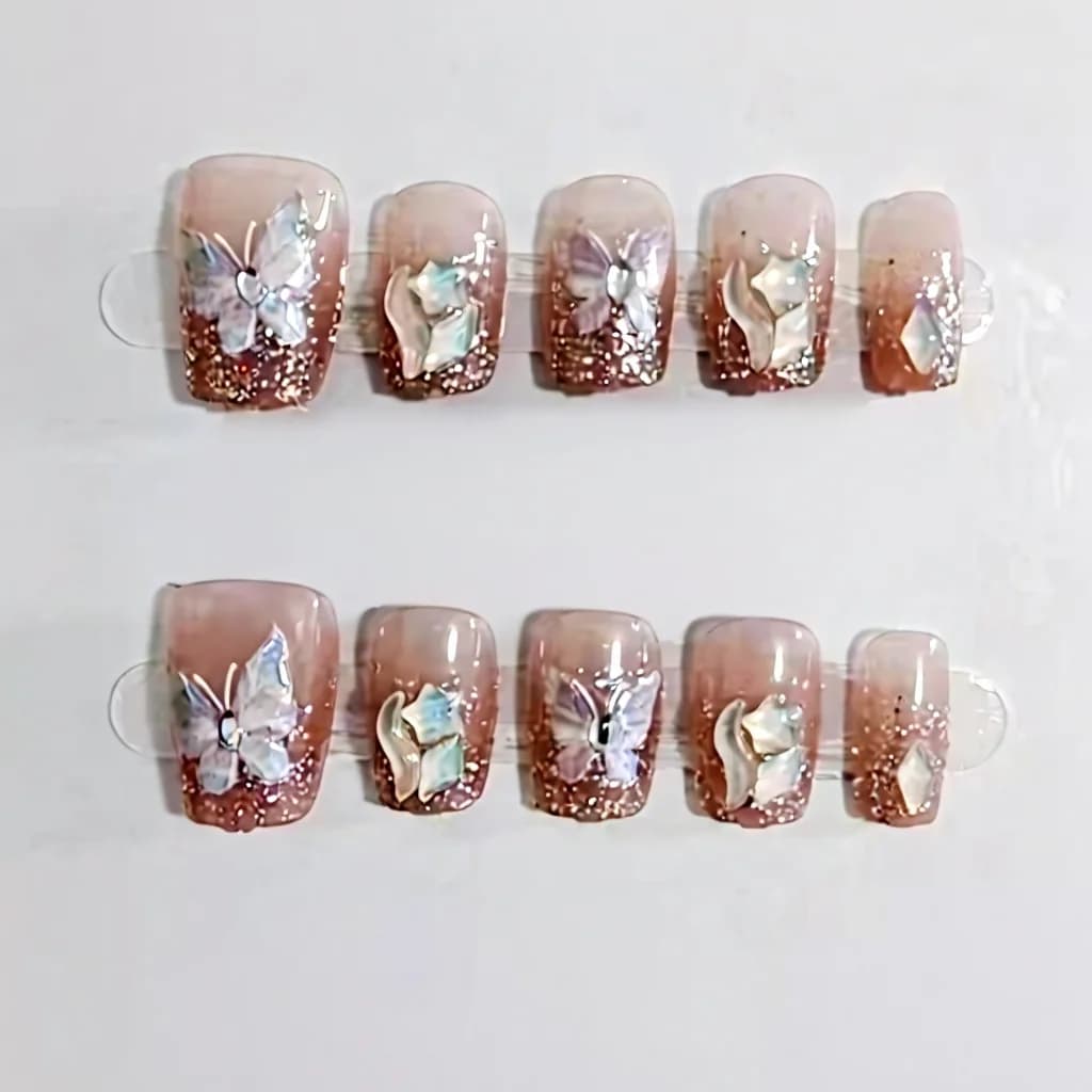 Korte coffin kunstnagels met vlinder-strasstenen, 10 stuks