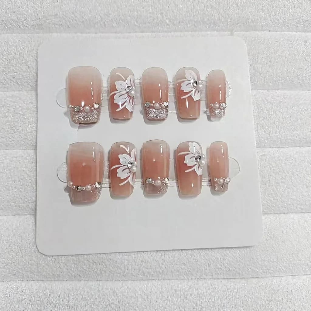 Cat Eye Lelie Press-On Nails met Parels en Strass Steentjes