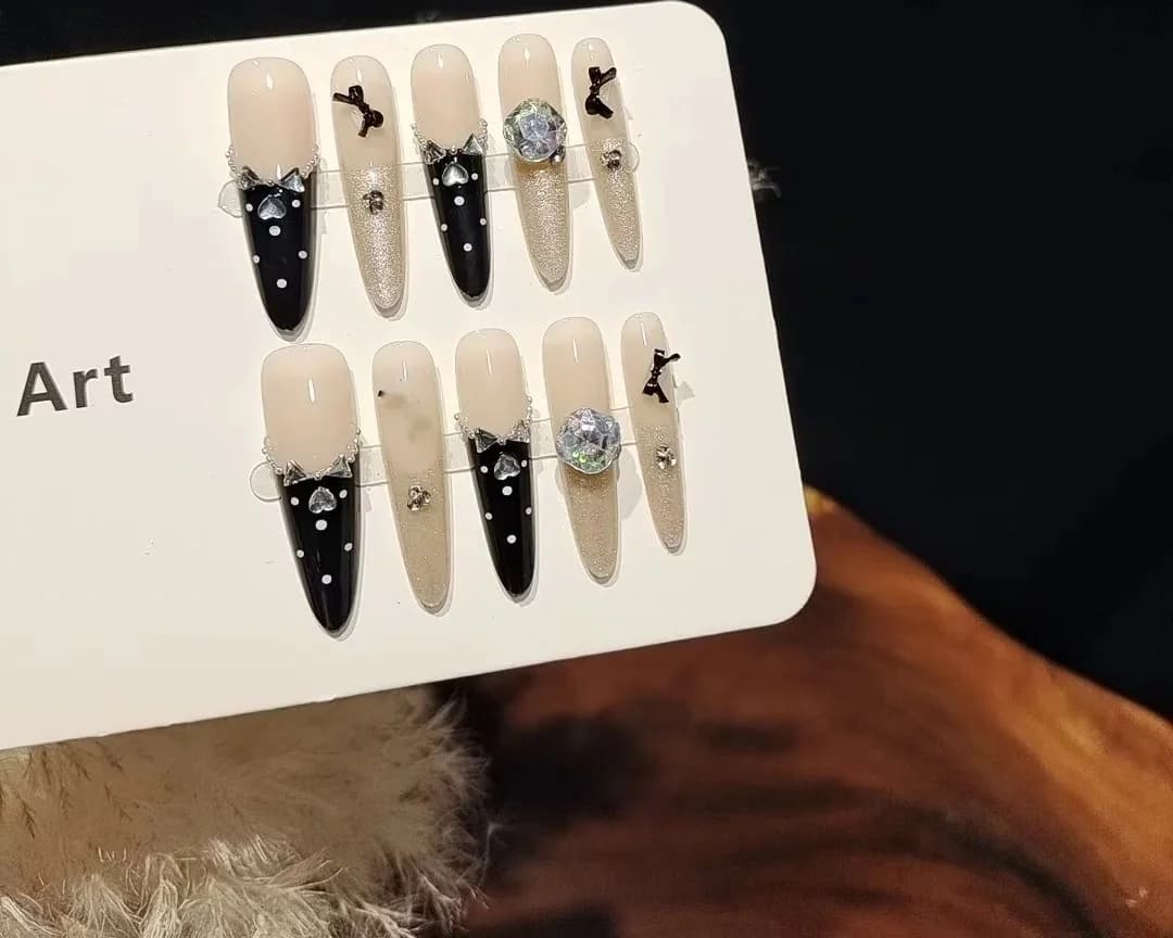 Zwarte Vlinder Strass Press-On Nails Cat Eye Glitter Manicure