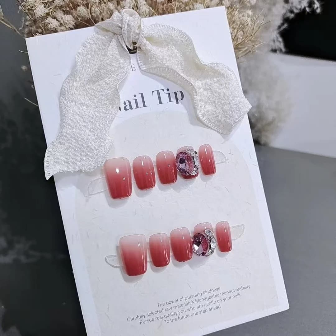 Rose Forest Gradient Press-On Nails met Grote Strassstenen, Korte Coffin Vorm