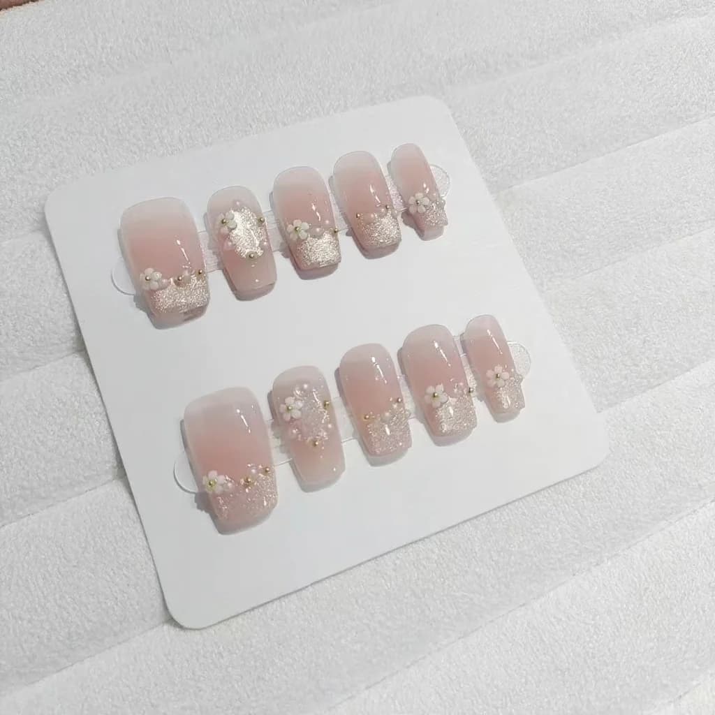 Press-on Nails Kort Kistvorm Bloemen Strass Design 10 Stuks