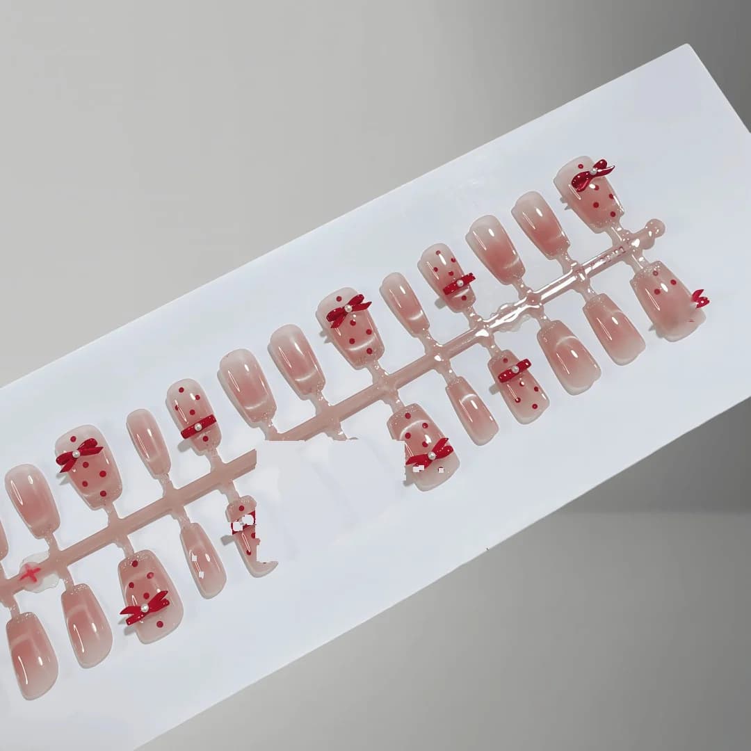 Kunstnagels Kort Kistvorm Rode Vlinder Cat Eye Stippen 30 stuks