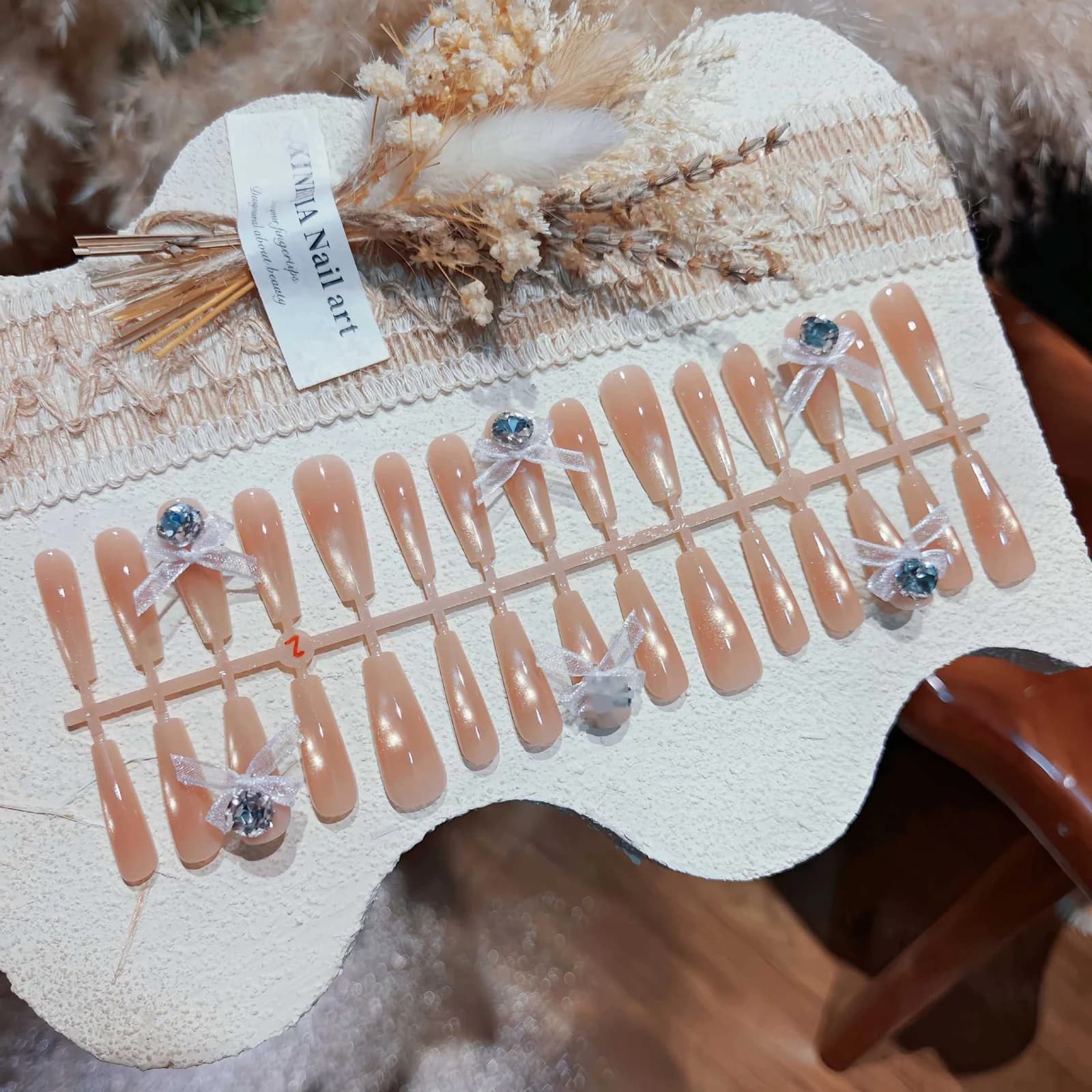 Jade Satijn Gouden Cat Eye Press-On Nails met Strik, Zoete Coole Stijl