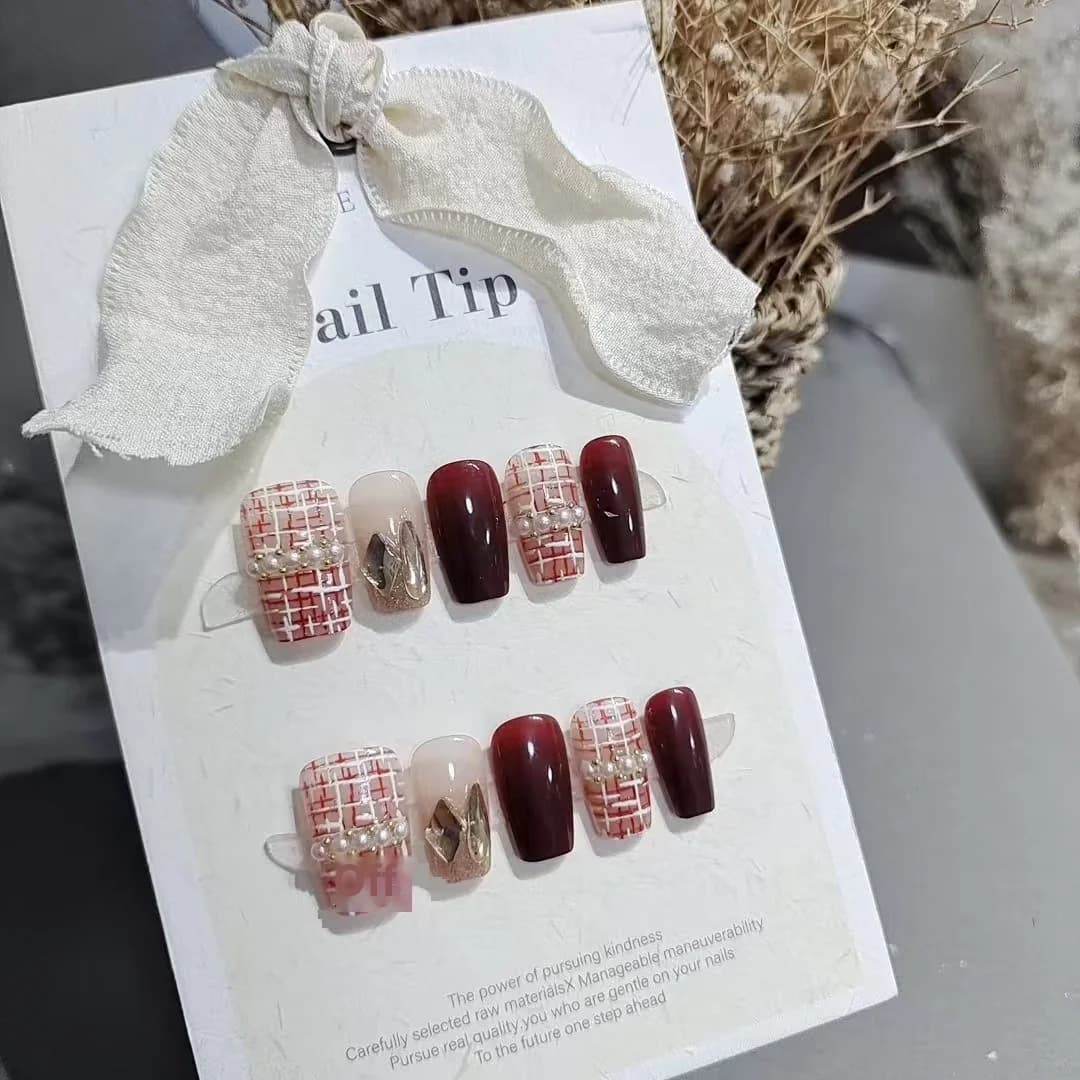 Rode Tweed Kunstnagels met Parels Kort Vierkant 10 Stuks