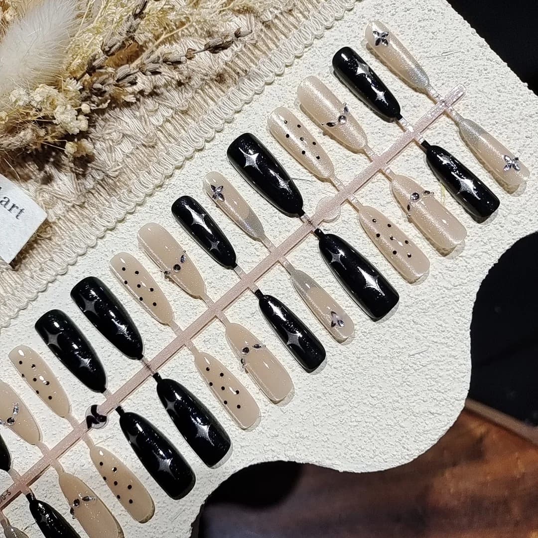 Stiletto Kunstnagels met Strass, Donker Sterrenhemel Design
