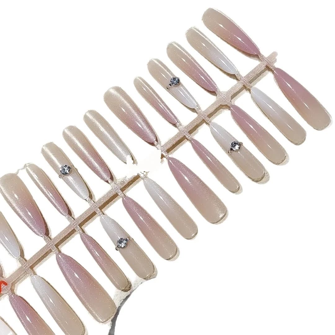 Stiletto Press-on Nails met Strass, Cat Eye Glitter Design