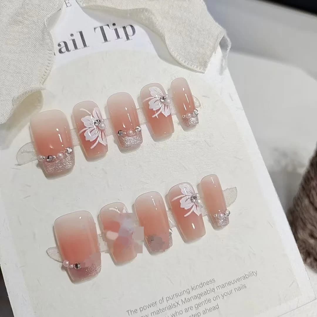 Cat Eye Lelie Press-On Nails met Parels en Strass Steentjes
