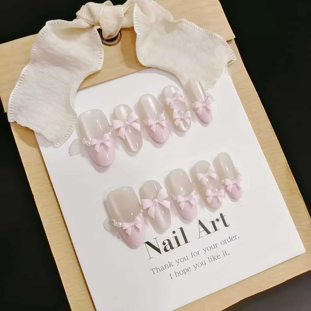 Roze Vlinder Press-On Nails Cat Eye Glitter Strik Design