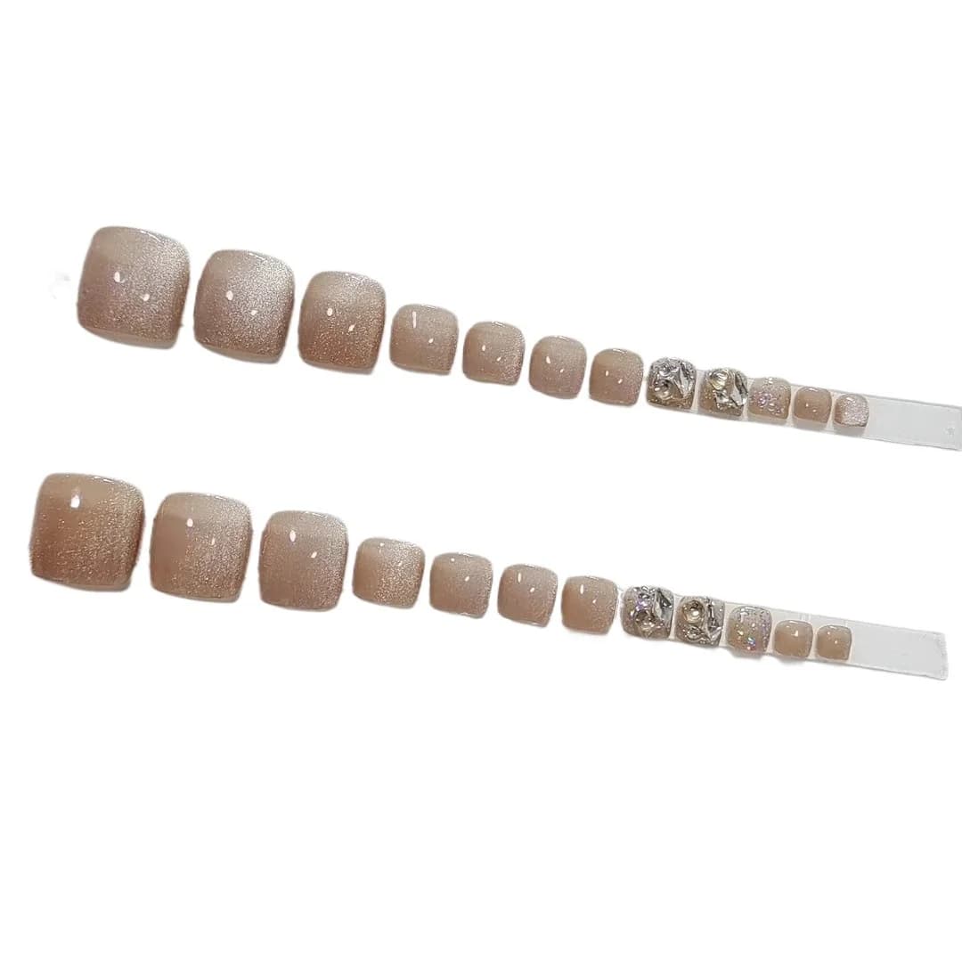 Lichtbruine Cat Eye Nep-teennagels Korte Lengte